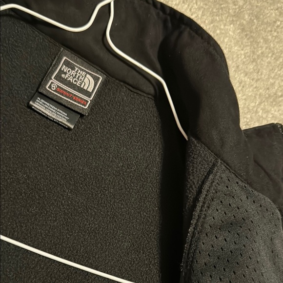 The North Face Black Jacket with Pink Logo - Picture 2 of 5